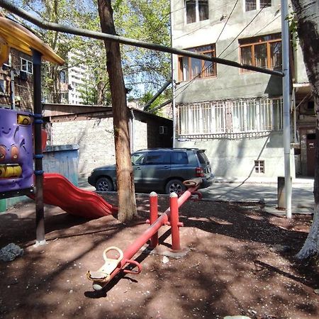 Appartment Lux, 2 Bedroom Erywań Zewnętrze zdjęcie