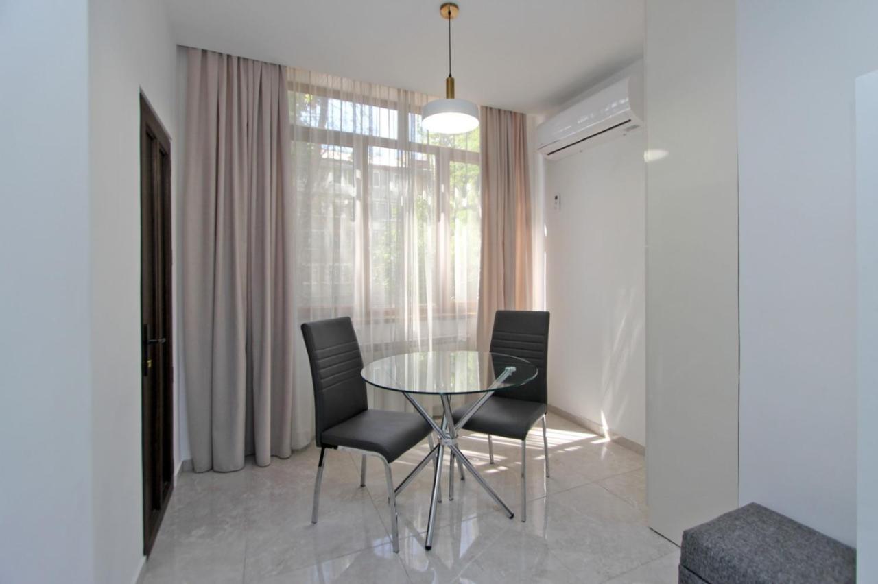 Appartment Lux, 2 Bedroom Erywań Zewnętrze zdjęcie